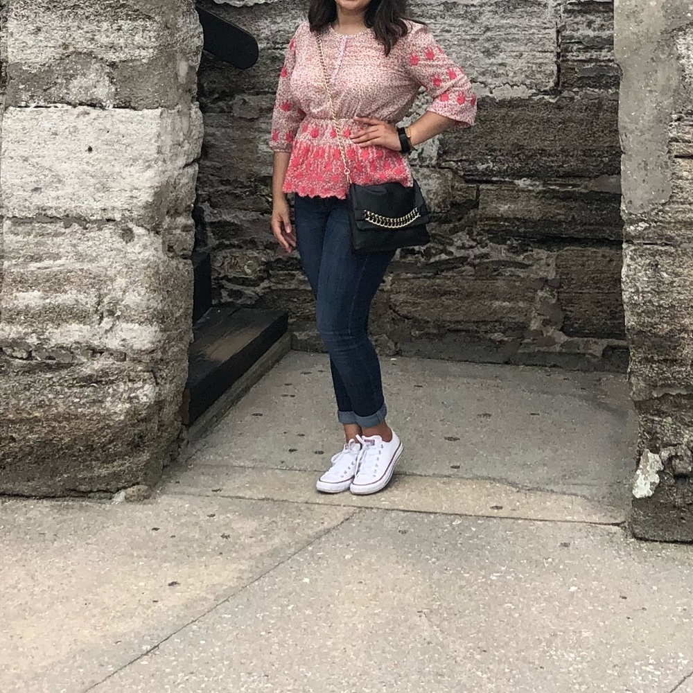 Guess Top